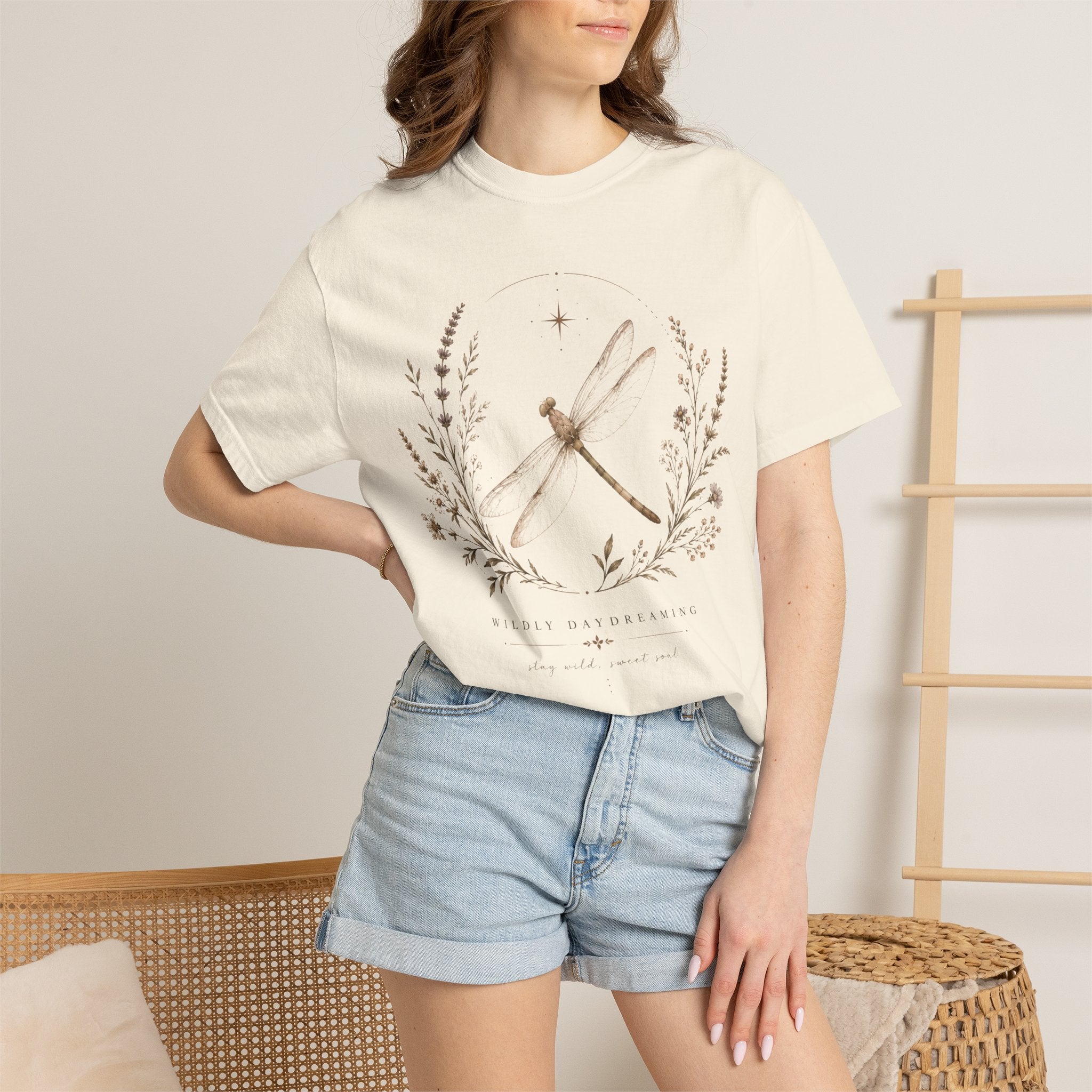 Wildly Daydreaming tee