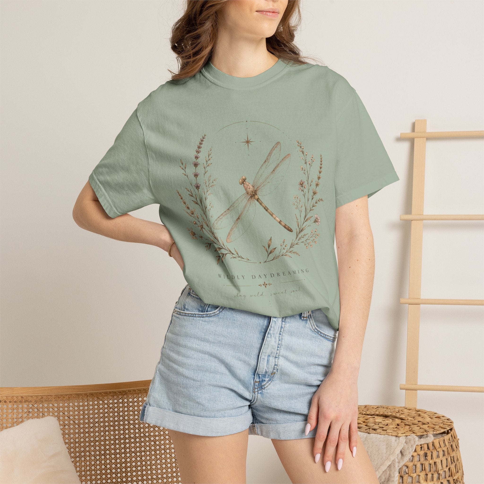 Wildly Daydreaming tee