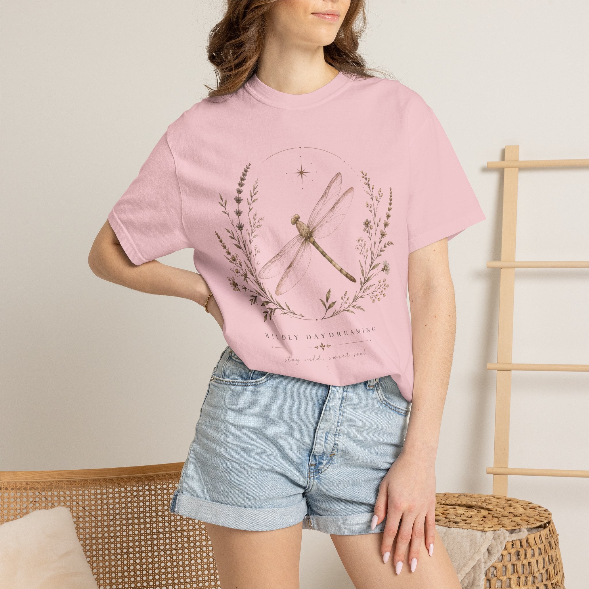 Wildly Daydreaming tee